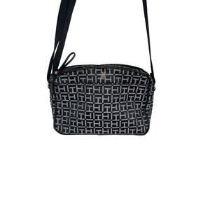Tommy Hilfiger Shoulder Strap TH Logo Purse